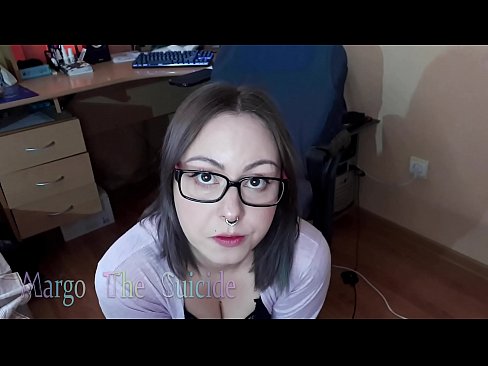 ❤️ Gabar Kacsan Oo Muraayad Leh Oo Kaamirada Si Qoto Dheer Ugu Nuugaysa Dildo Galmada dabada ️❤